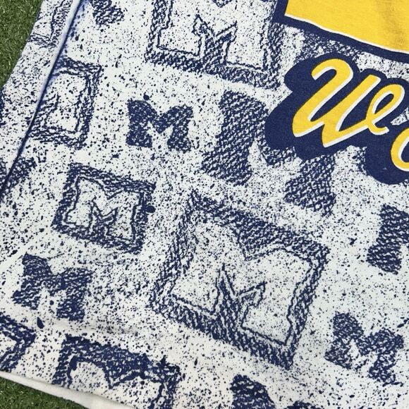 Vintage Michigan Wolverines TShirt Mens tee 80’s All Over PRINT Men’s Size XL - Picture 3 of 7